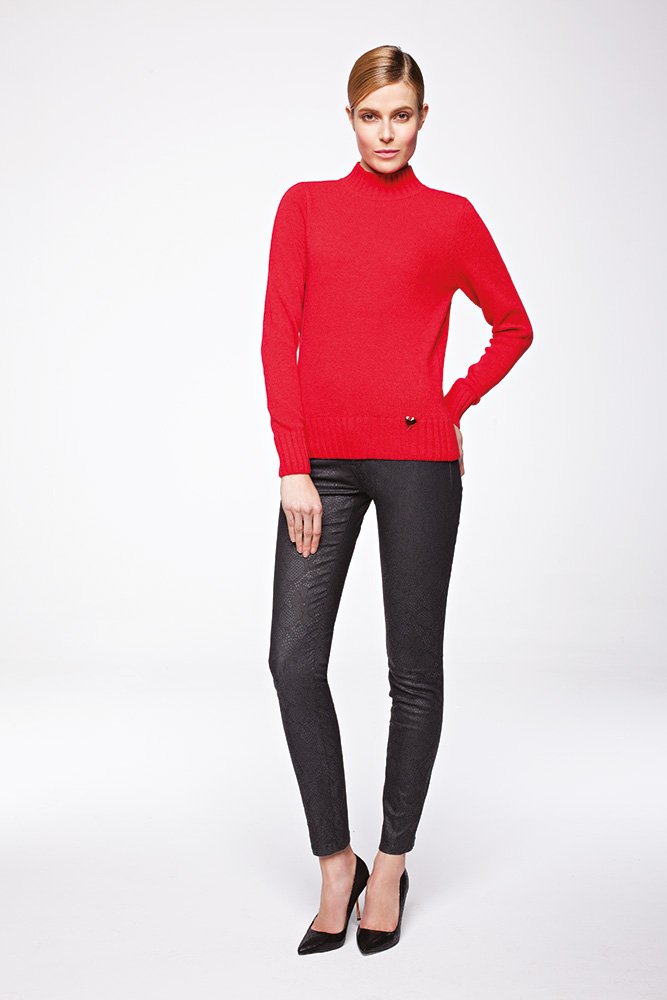 sweter red